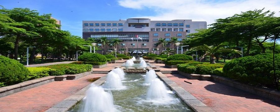 Đại học Quốc Lập Khách Sạn và Du Lịch Cao Hùng (National Kaohsiung University of Hospitality and Tourism/NKUHT) là một trường công lập tọa lạc tại quận Xiaogang, Cao Hùng, Đài Loan. Đây là trường đại học công lập duy nhất chuyên về ngành Khách sạn và Du lịch tại Đài Loan. 